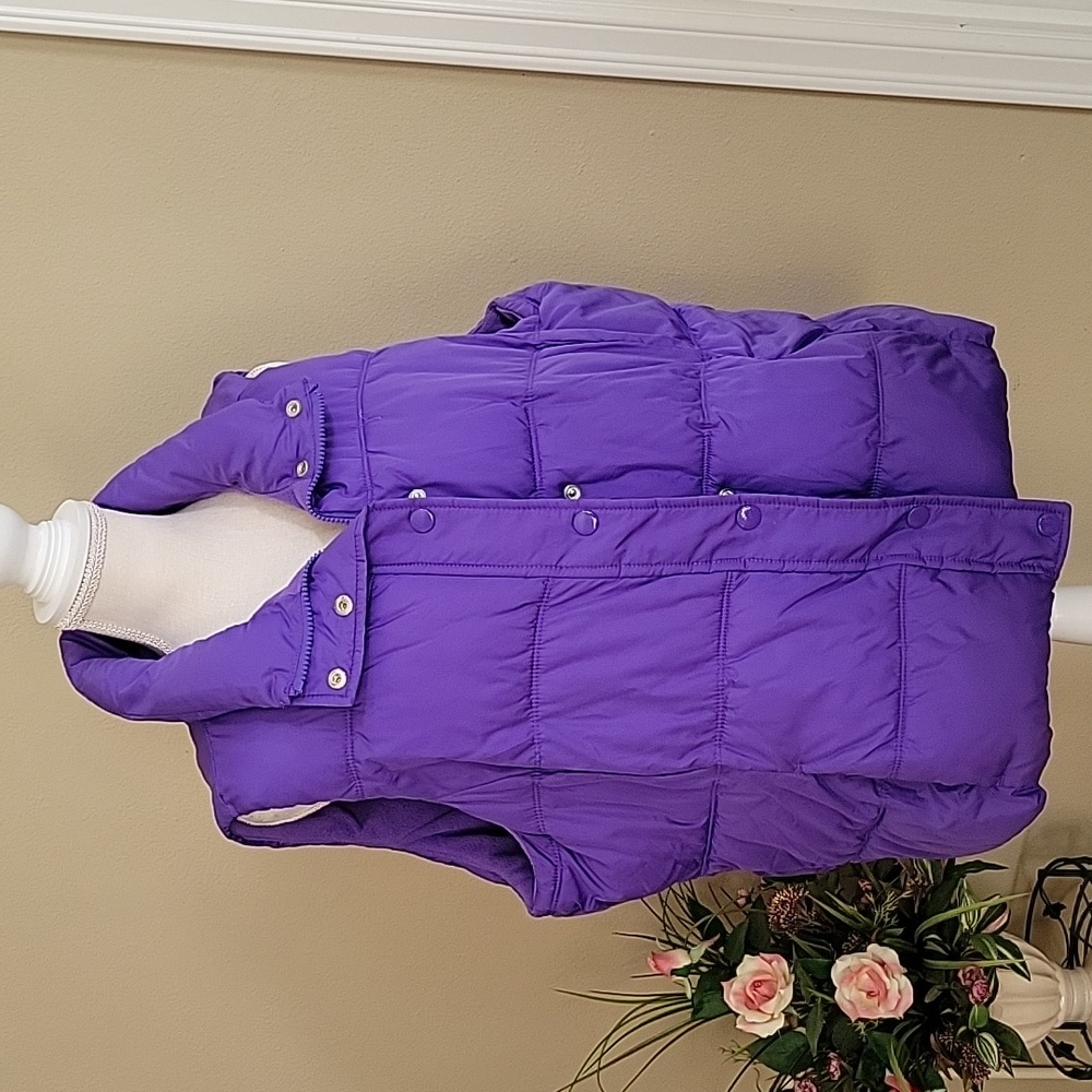 Old Navy Puffer Vest